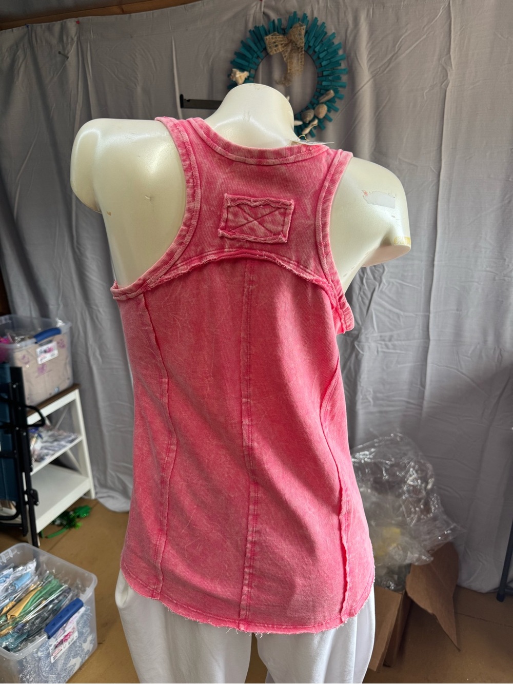 Washed Pink V-Neck Tank Top - Women - Picture 2 of 5